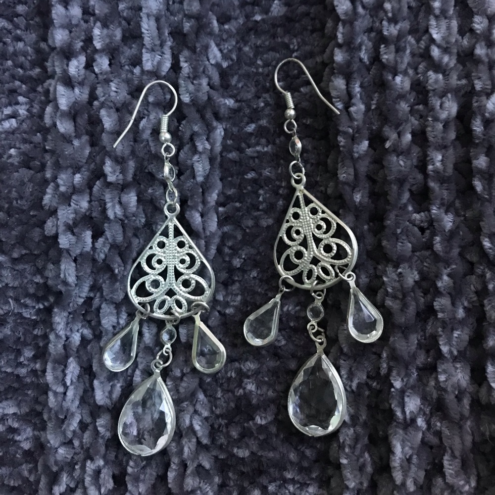 earring bundle - Picture 2 of 3